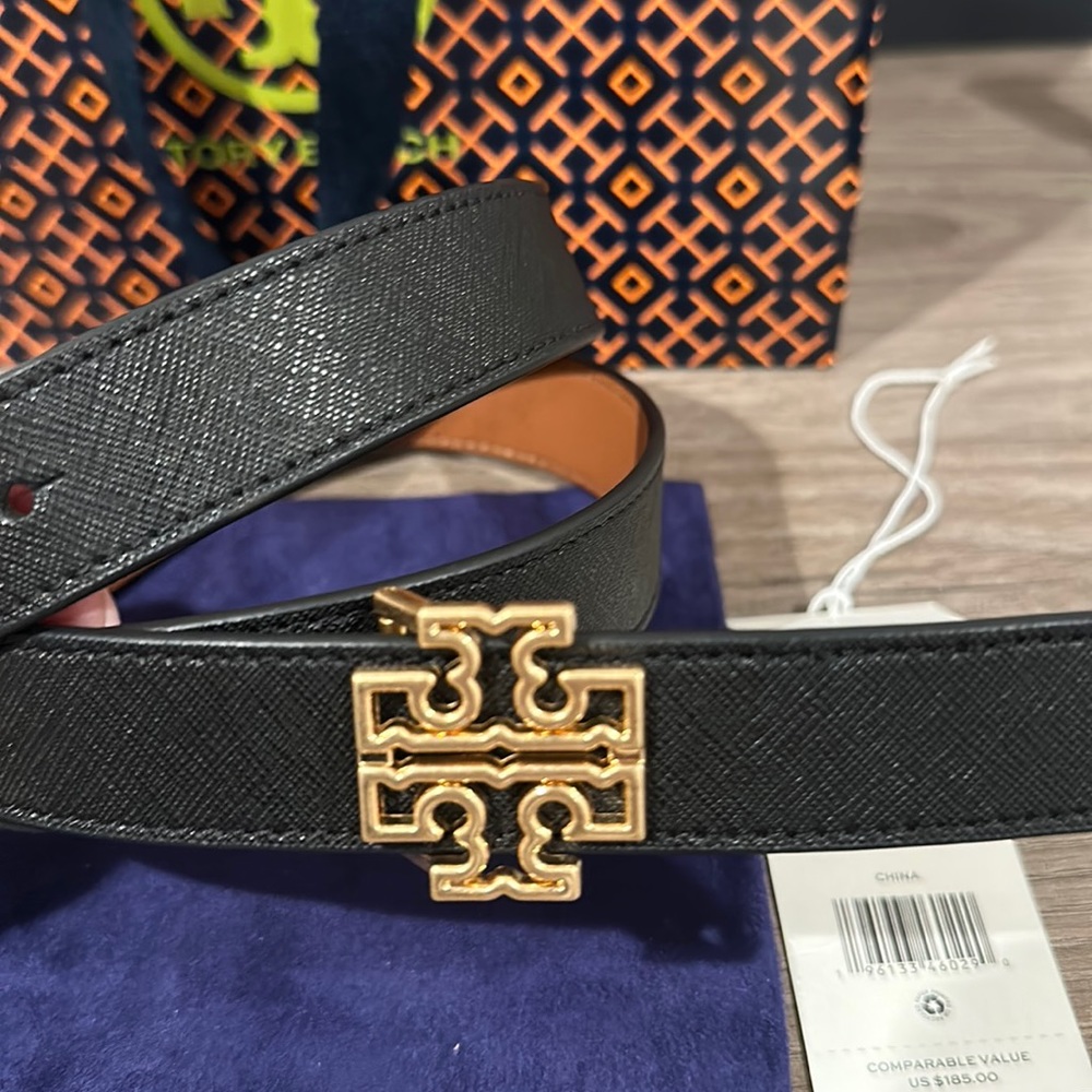 Tory Burch Reversible 1inch belt.